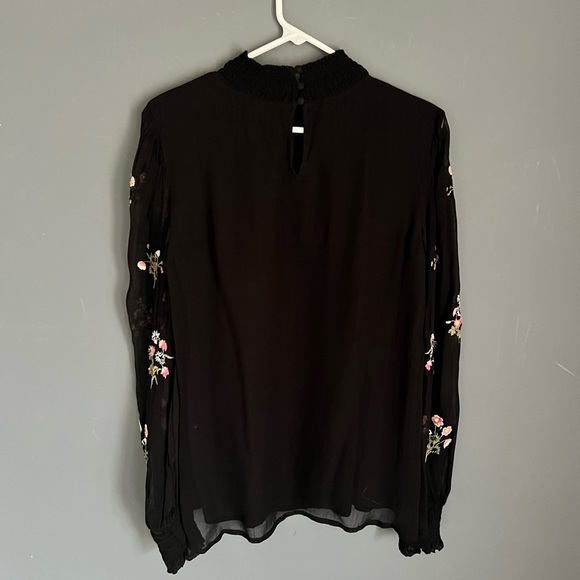 Sundance Size M Fleur Fare Top Black Floral Embroidered Sheer Shirt Blouse - Picture 2 of 5